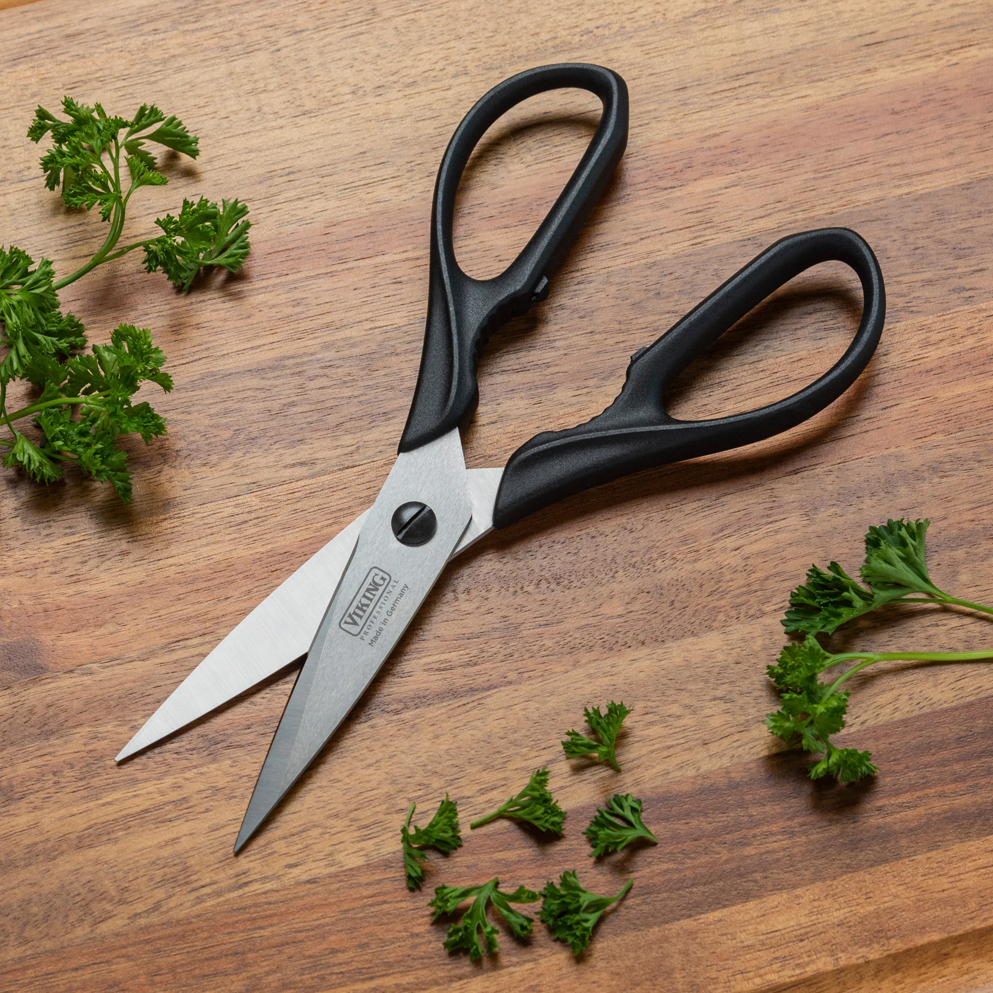 Viking Professional 8-Inch Scissors - Image 3